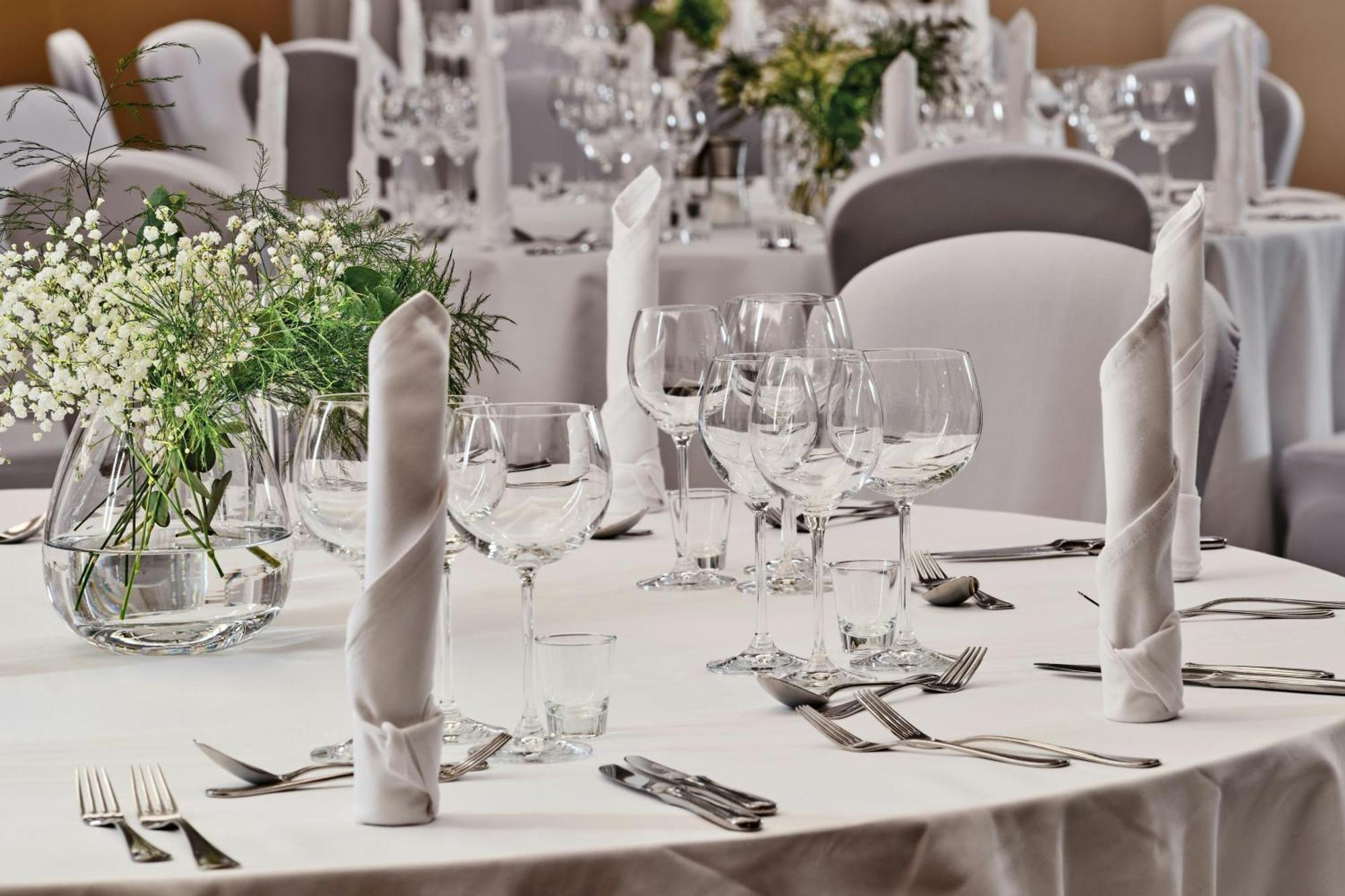 Sheraton Grand Krakow Ngoại thất bức ảnh